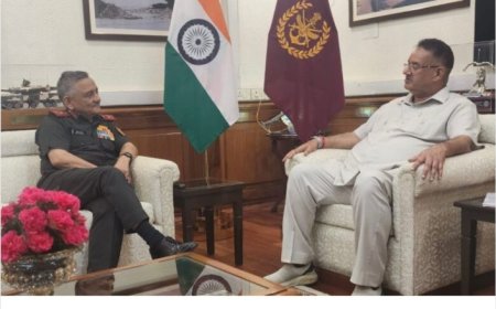 मंत्री गणेश जोशी ने CDS जनरल अनिल चौहान से की मुलाक़ात, हल्द्वानी में सेना अस्पताल खोलने का किया अनुरोध