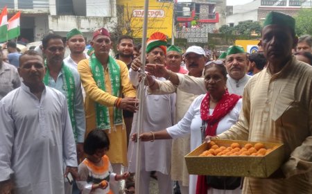 शान से निकली तिरंगा यात्रा भारत माता की जय के नारों के साथ निकले भारतीय किसान यूनियन आर्मी के लोग…