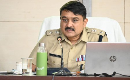 एस0एस0पी0 देहरादून ने ली मेराथन क्राइम मीटिंग, शाम से शुरू होकर, समाप्त हुयी देर रात्रि क्राइम मीटिंग मे उपस्थित अधिकारियों को दिये आवश्यक दिशा निर्देश