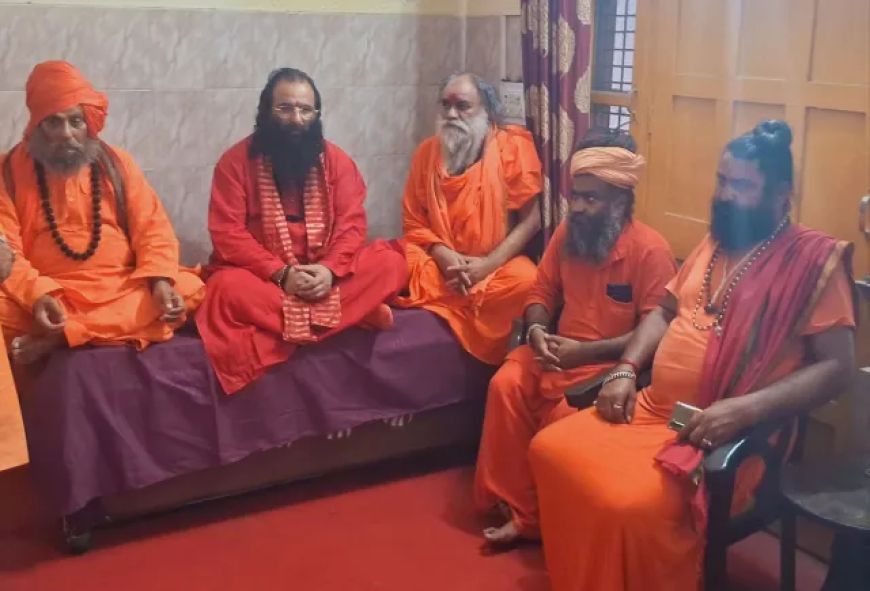 बांग्लादेश में हिंदुओं पर हो रहे अत्याचारों पर संत समाज और अखाड़ा परिषद नही रहेगा चुप: श्रीमहंत रविंद्र पुरी