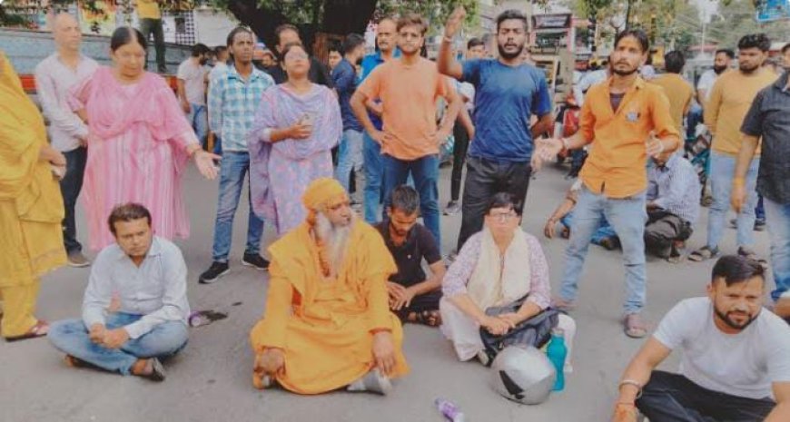 घंटाघर पर जाम लगाने के आरोप में 400 लोगों के खिलाफ मुकदमा दर्ज…