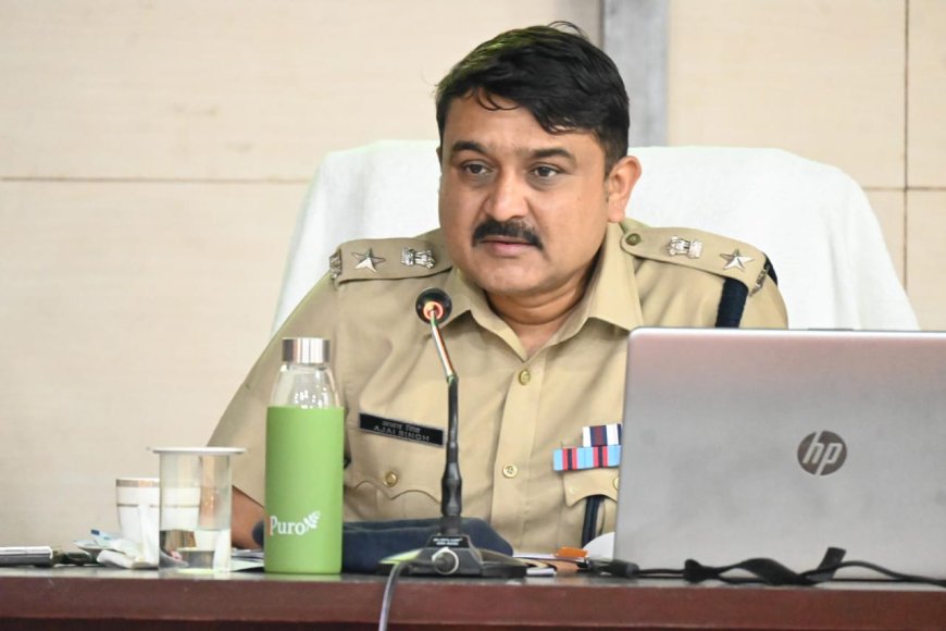 एस0एस0पी0 देहरादून ने ली मेराथन क्राइम मीटिंग, शाम से शुरू होकर, समाप्त हुयी देर रात्रि क्राइम मीटिंग मे उपस्थित अधिकारियों को दिये आवश्यक दिशा निर्देश